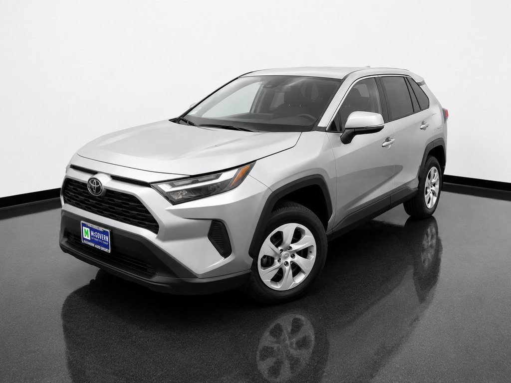 Used 2023 Toyota RAV4 LE AWD/4WD image 1