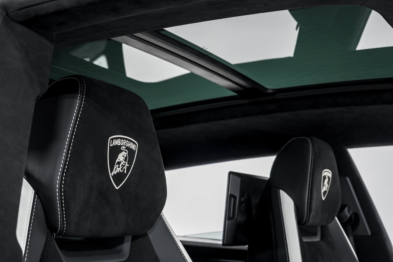 Used 2023 Lamborghini Urus Performante AWD/4WD image 44