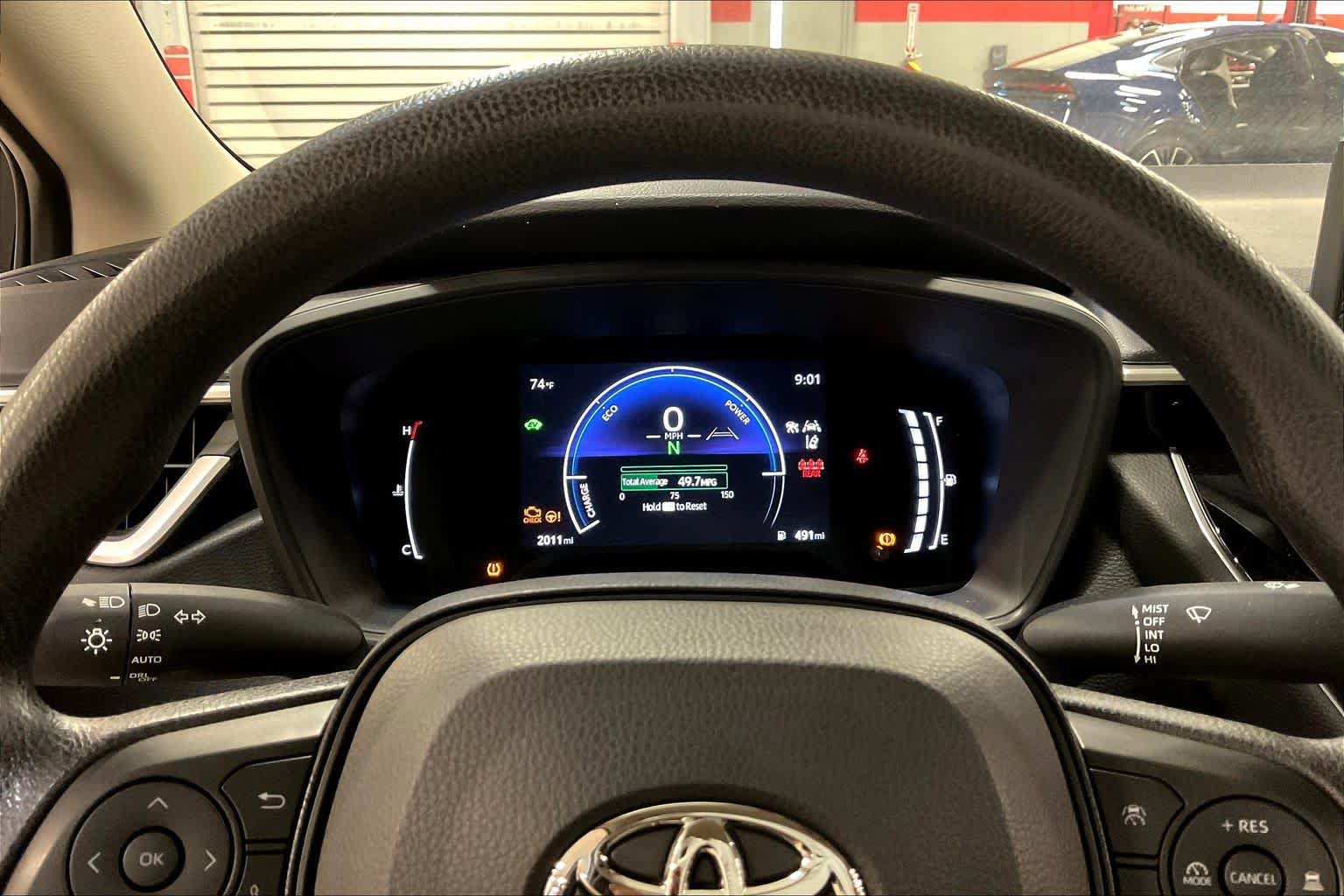 Used 2026 Toyota Corolla LE FWD image 25
