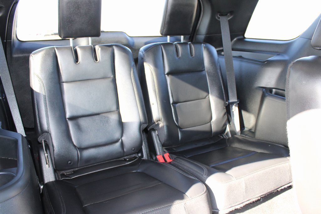 Used 2019 Ford Explorer XLT w/ Equipment Group 202A image 26