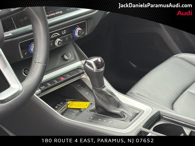 Used 2024 Audi Q3 2.0T Premium AWD/4WD image 11