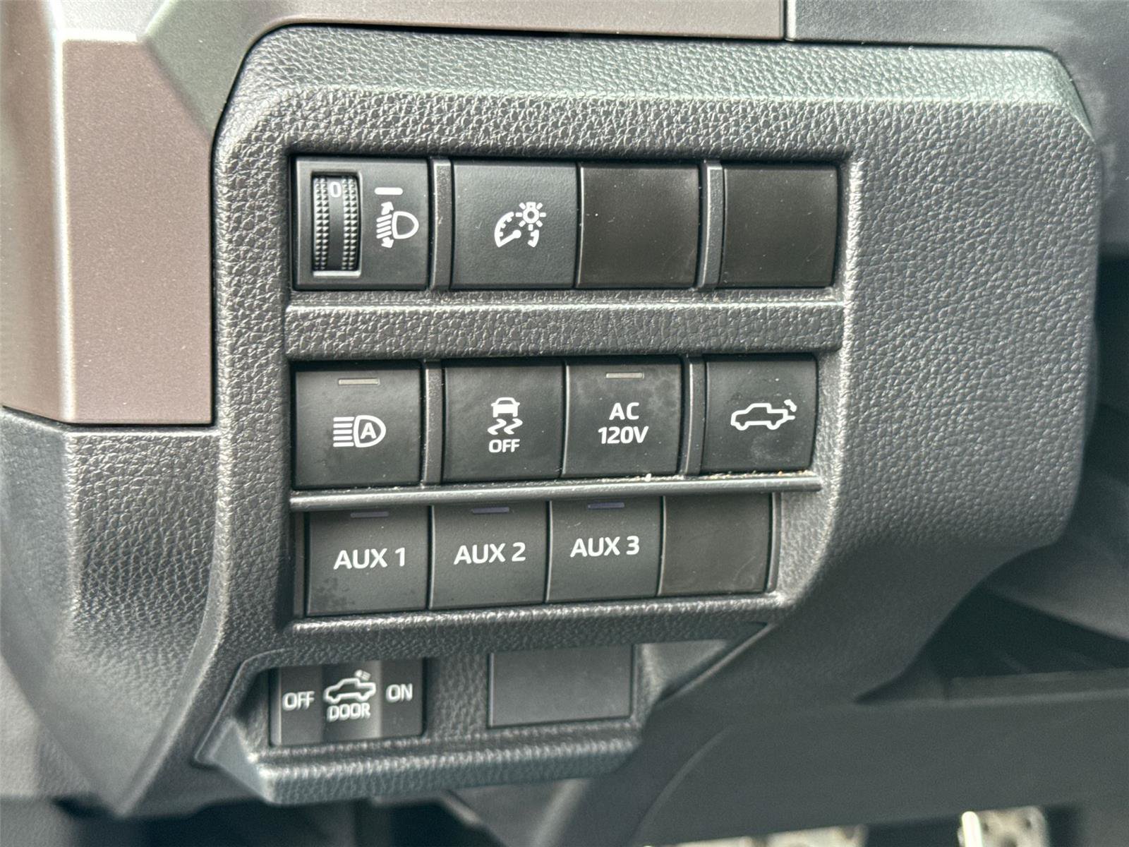 Used 2024 Toyota Tacoma TRD Sport w/ TRD Sport Premium Package AWD/4WD image 27