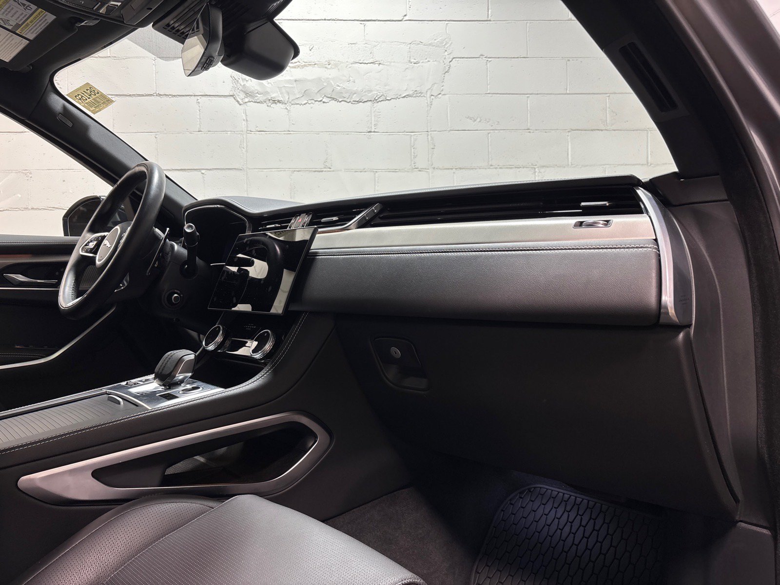 New 2026 Jaguar F-PACE R-Dynamic S AWD/4WD image 31