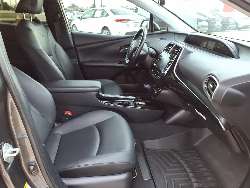 Certified 2020 Toyota Prius XLE image 19