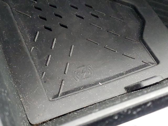 Used 2025 Chrysler Pacifica Limited image 24