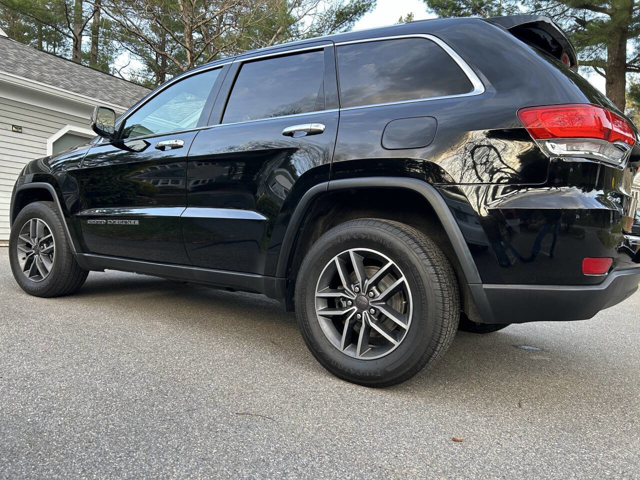 Used 2019 Jeep Grand Cherokee Limited AWD/4WD image 23