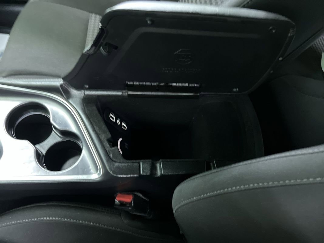 Used 2018 Dodge Challenger R/T RWD image 27