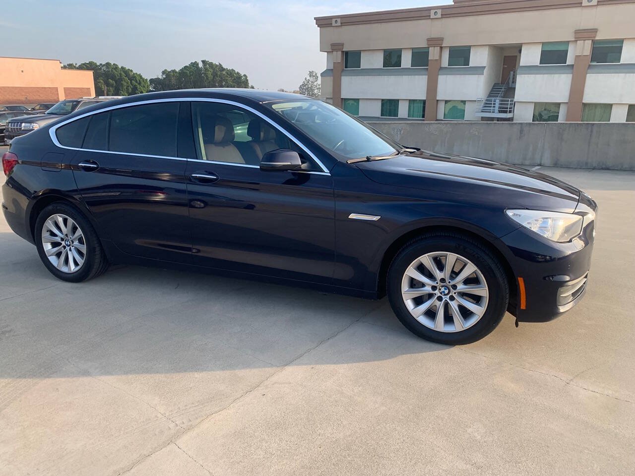 Used 2014 BMW 550i Gran Turismo RWD image 9