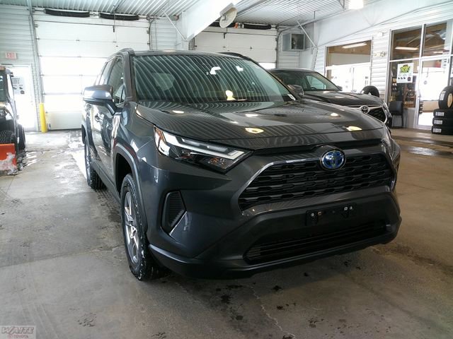 Used 2024 Toyota RAV4 LE video 1
