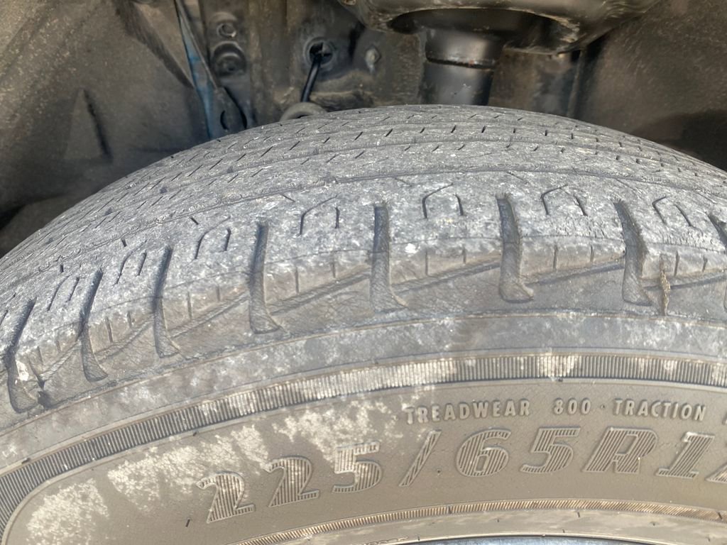 Used 2020 Toyota RAV4 LE FWD image 28