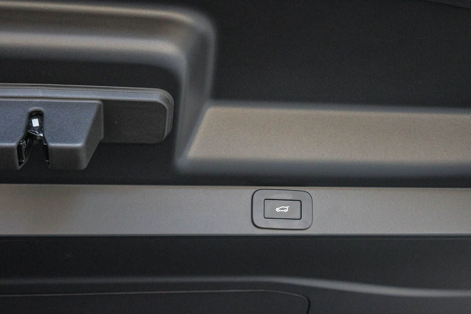 Used 2024 Land Rover Range Rover SV image 41