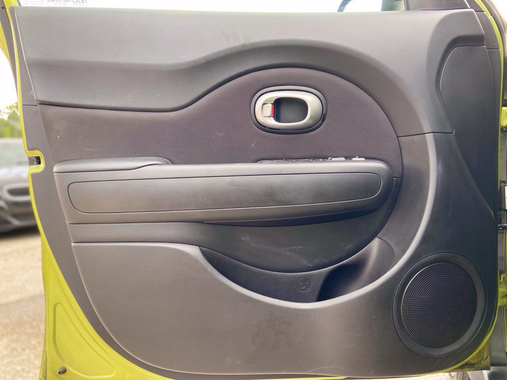 Used 2015 Kia Soul FWD image 14