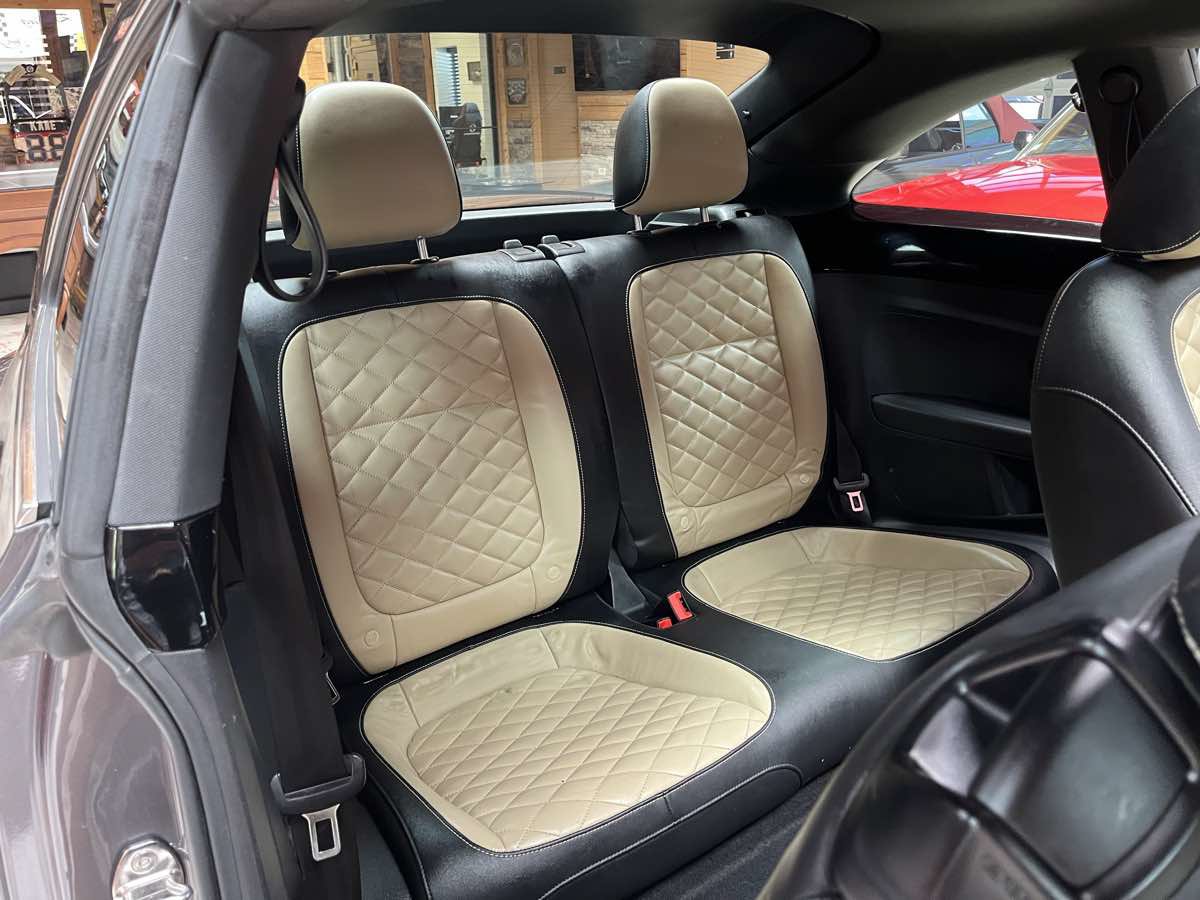 Used 2019 Volkswagen Beetle 2.0T Final Edition SEL FWD image 23