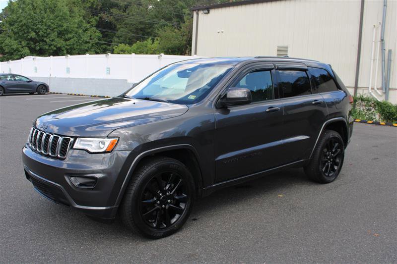 Used 2020 Jeep Grand Cherokee Altitude image 4