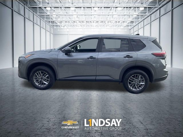 Used 2024 Nissan Rogue S image 5