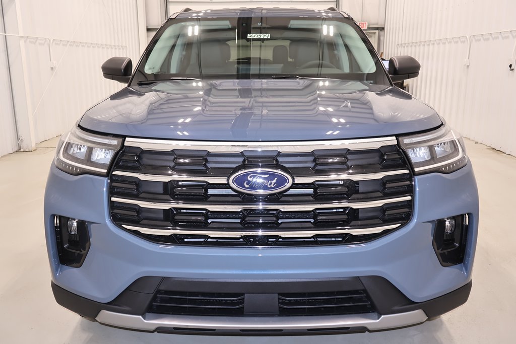 New 2026 Ford Explorer Active w/ Active Comfort Package AWD/4WD image 4