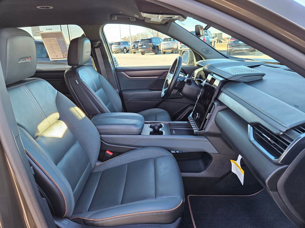 Used 2024 GMC Acadia AT4 w/ Super Cruise Package image 37