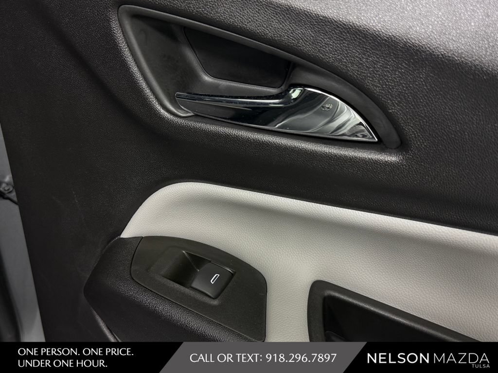 Used 2024 Chevrolet Equinox LS w/ LS Convenience Package FWD image 37
