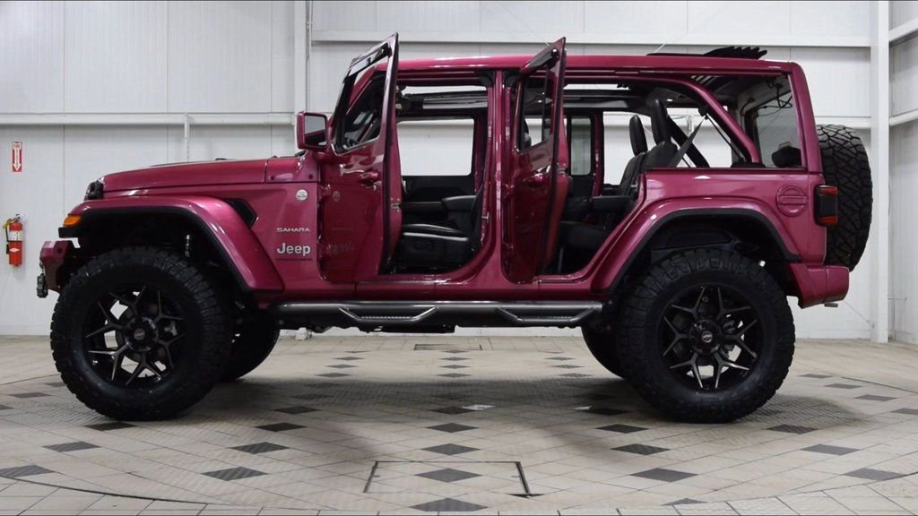 Used 2024 Jeep Wrangler Sahara w/ Technology Group image 10