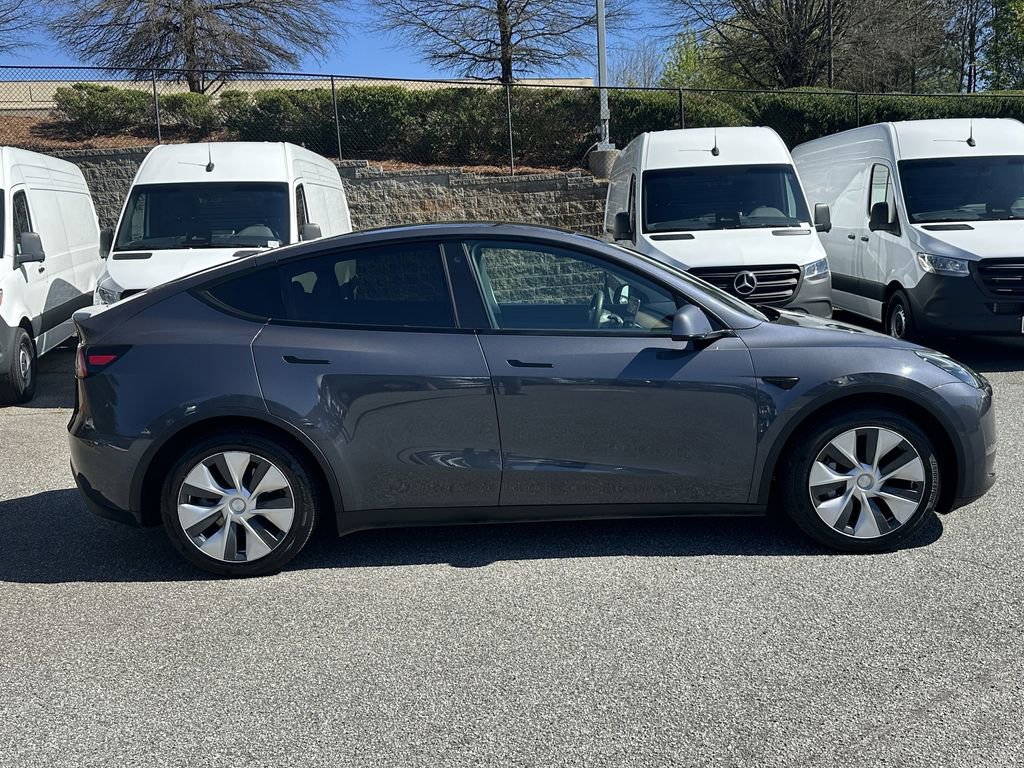 Used 2021 Tesla Model Y Long Range image 9