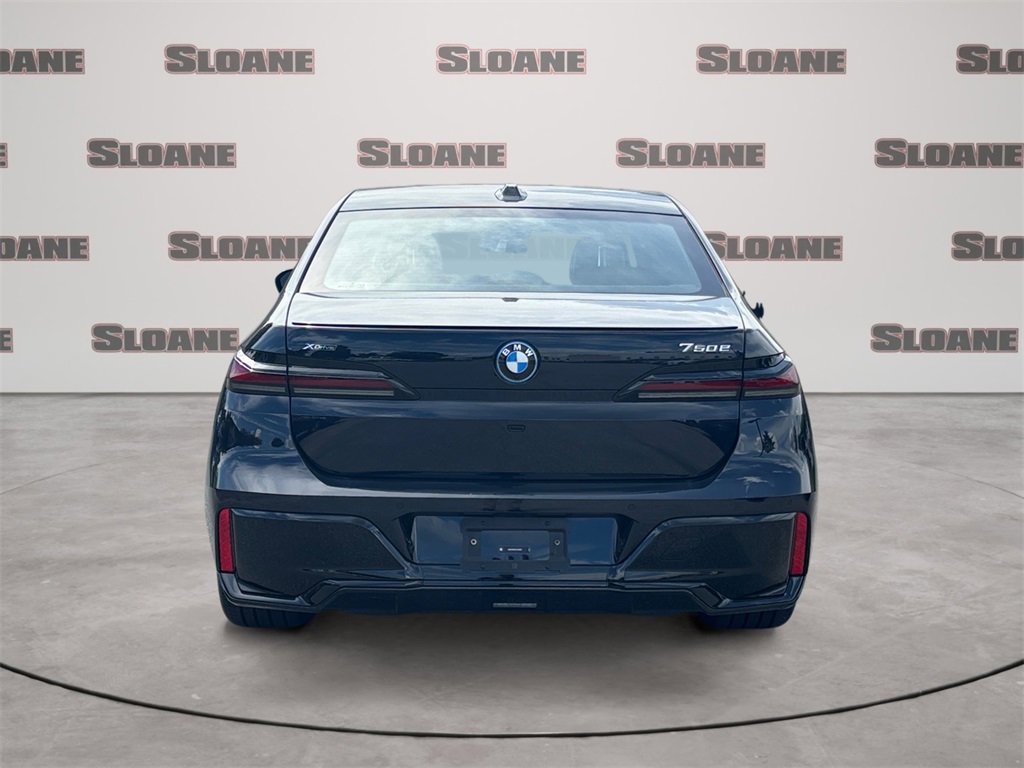 New 2026 BMW 750e xDrive image 4