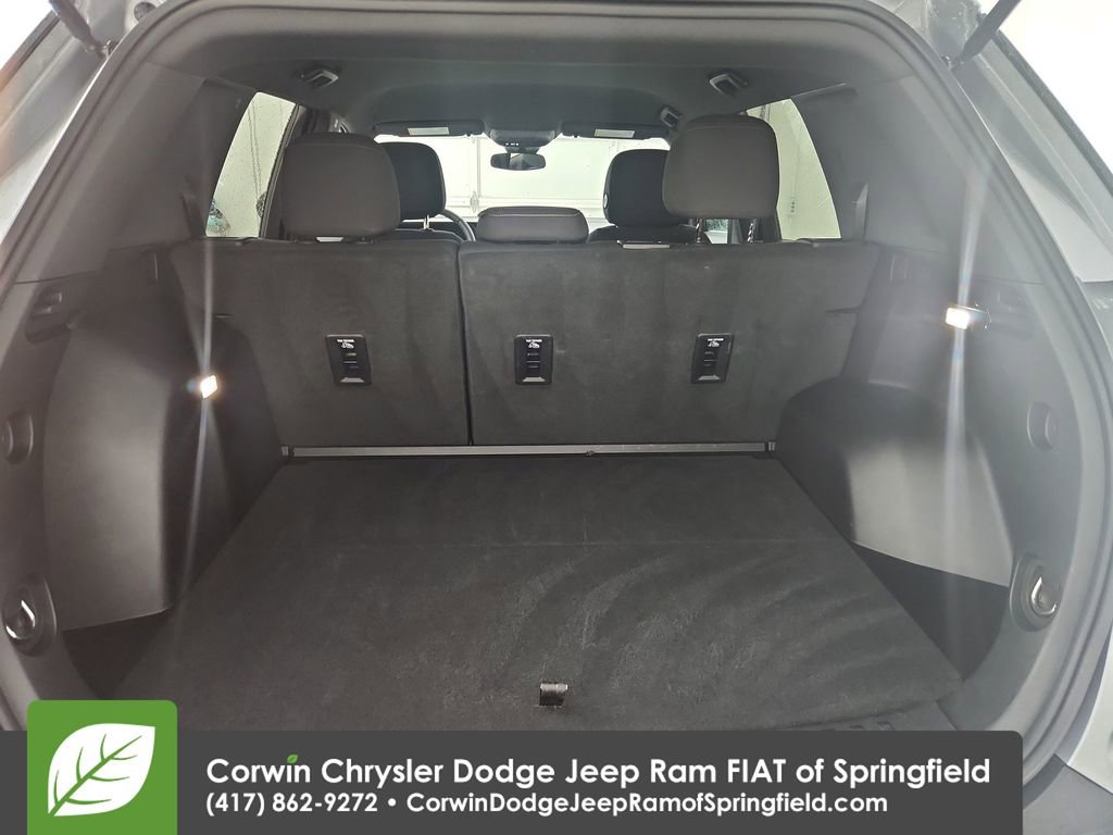 Used 2026 GMC Terrain Elevation FWD image 32