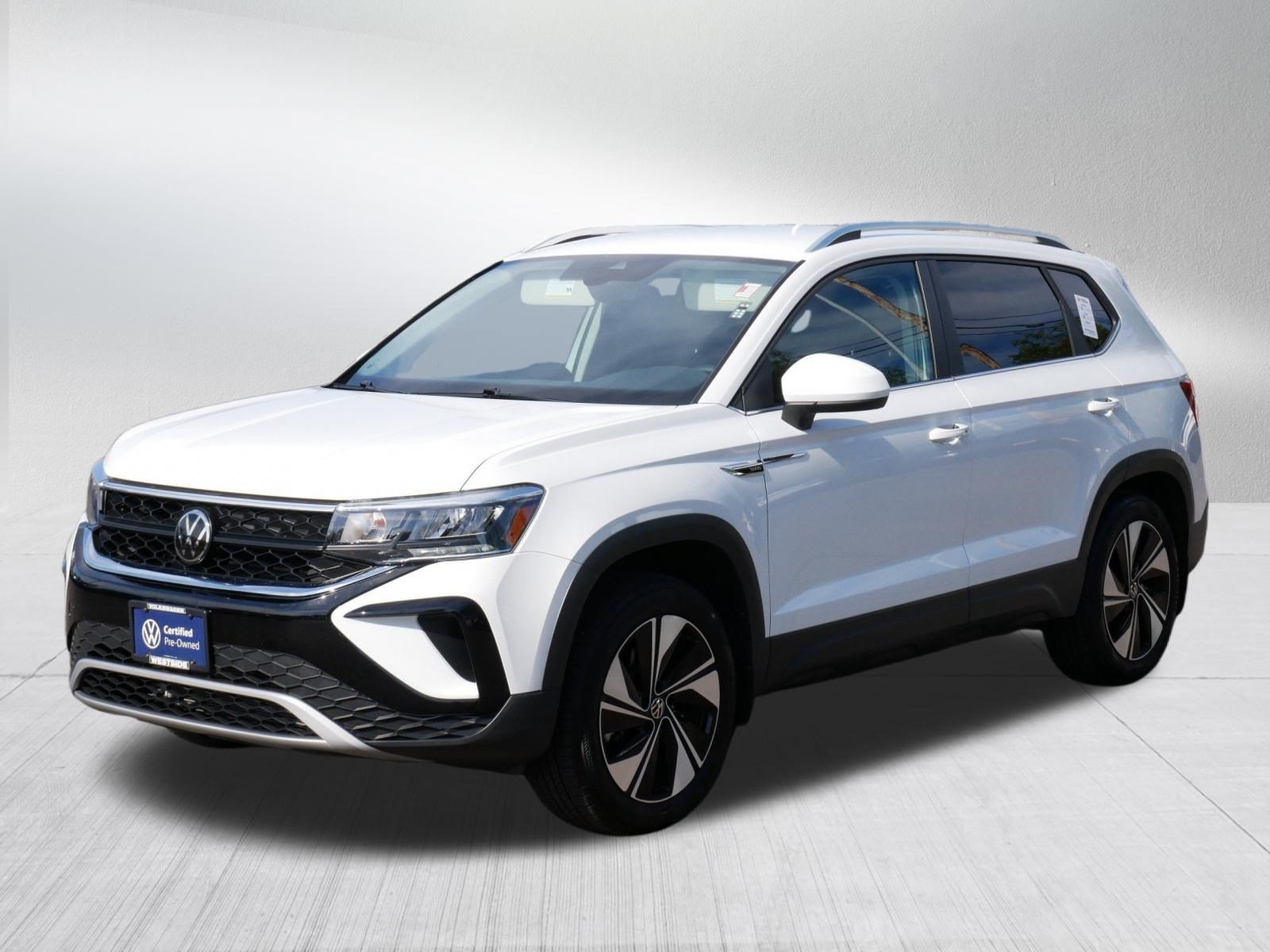Certified 2024 Volkswagen Taos SE AWD/4WD image 3