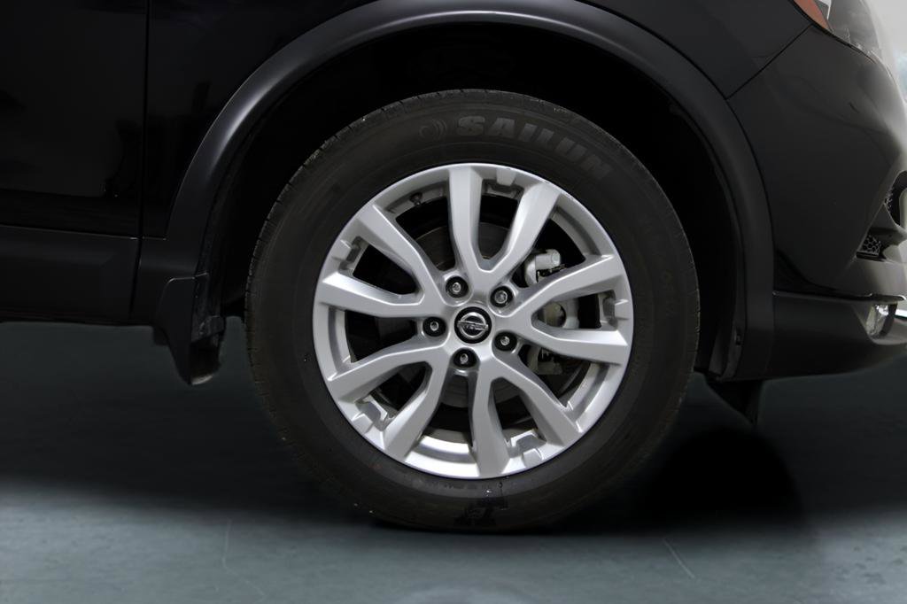 Used 2022 Nissan Rogue Sport SV w/ Technology Package image 31