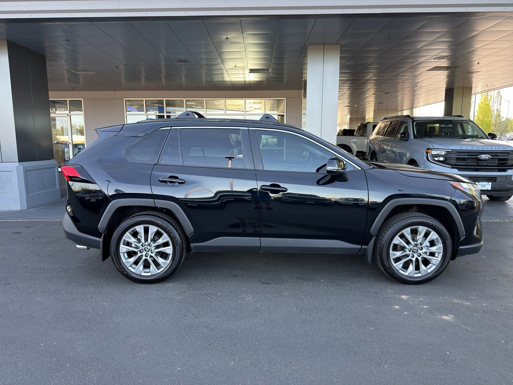 Used 2025 Toyota RAV4 XLE Premium w/ Weather Package AWD/4WD image 8