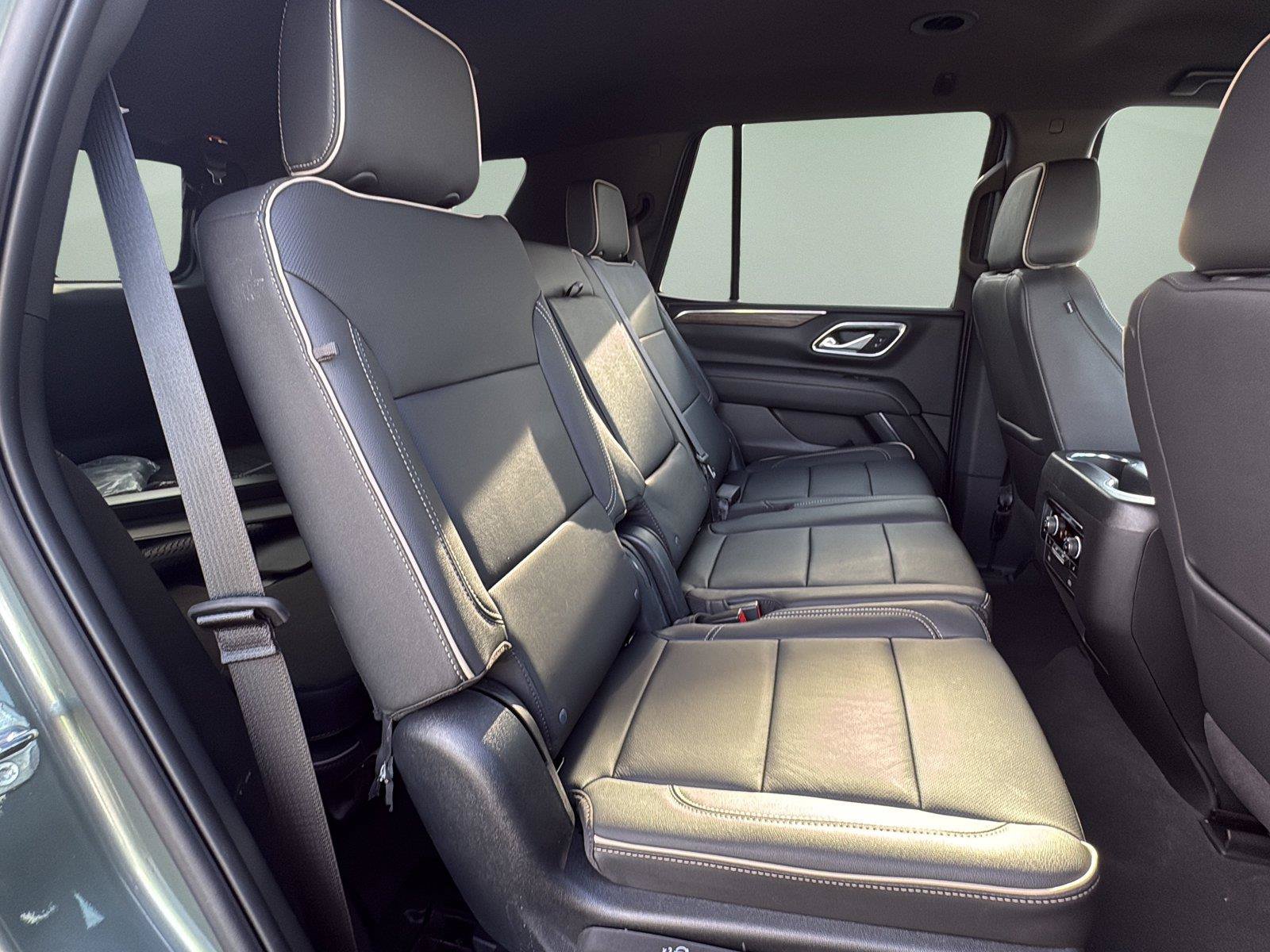 Used 2023 Chevrolet Tahoe Premier AWD/4WD image 23