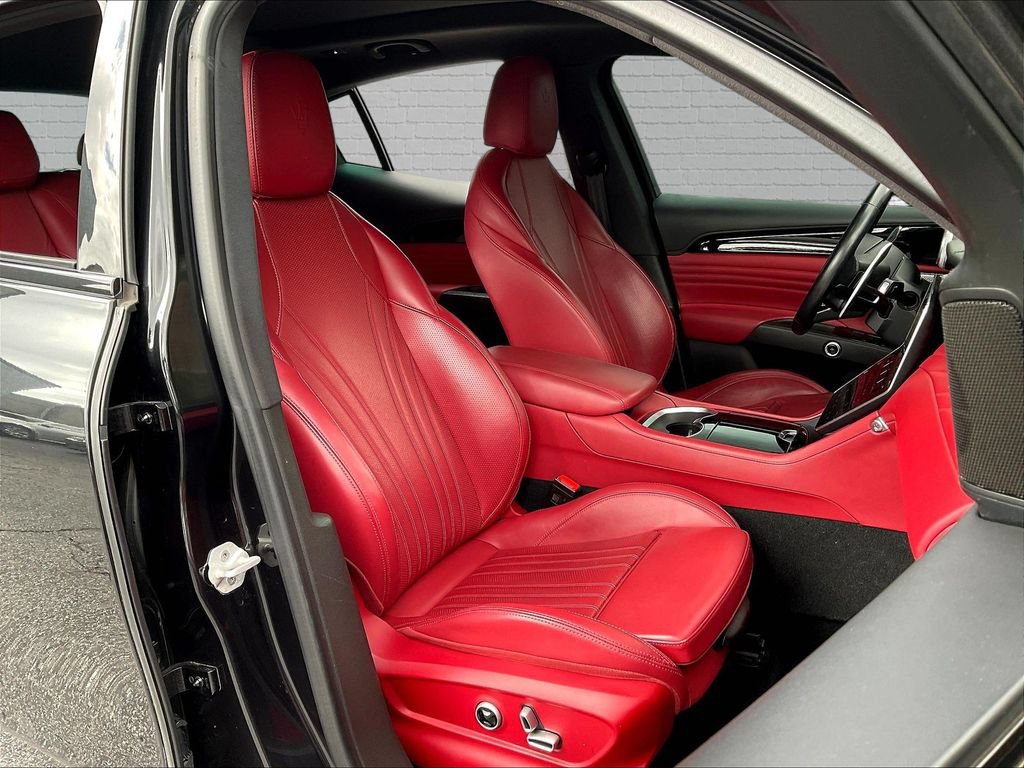 Used 2023 Maserati Grecale Modena AWD/4WD image 25