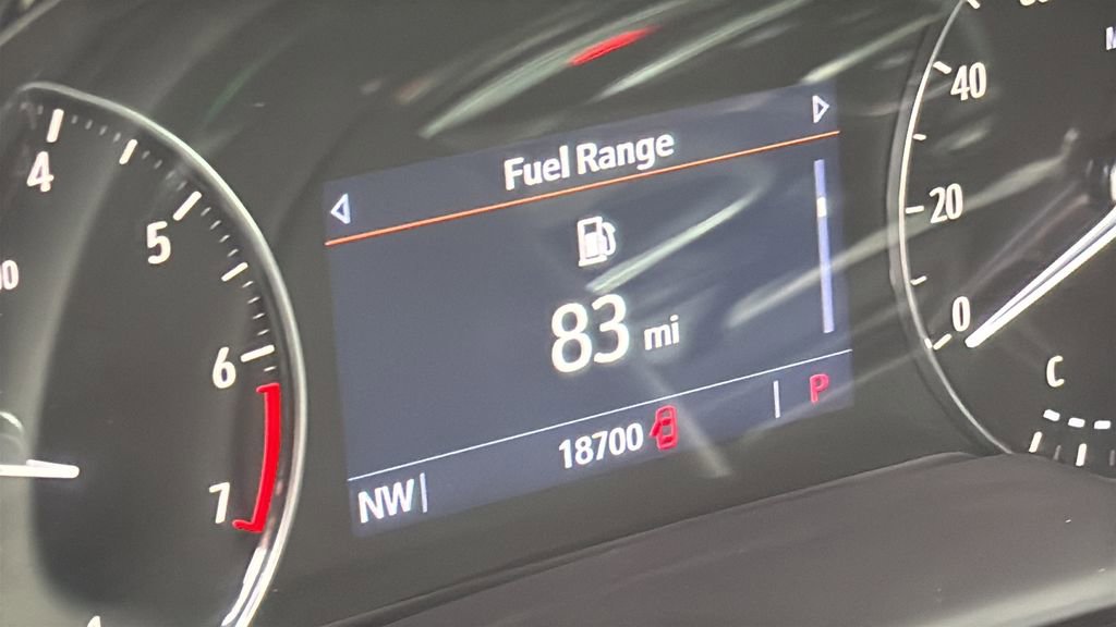 Used 2023 Buick Envision Preferred AWD/4WD image 9