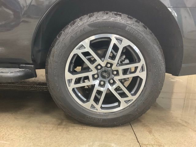 Used 2025 Ford Expedition Active AWD/4WD image 18