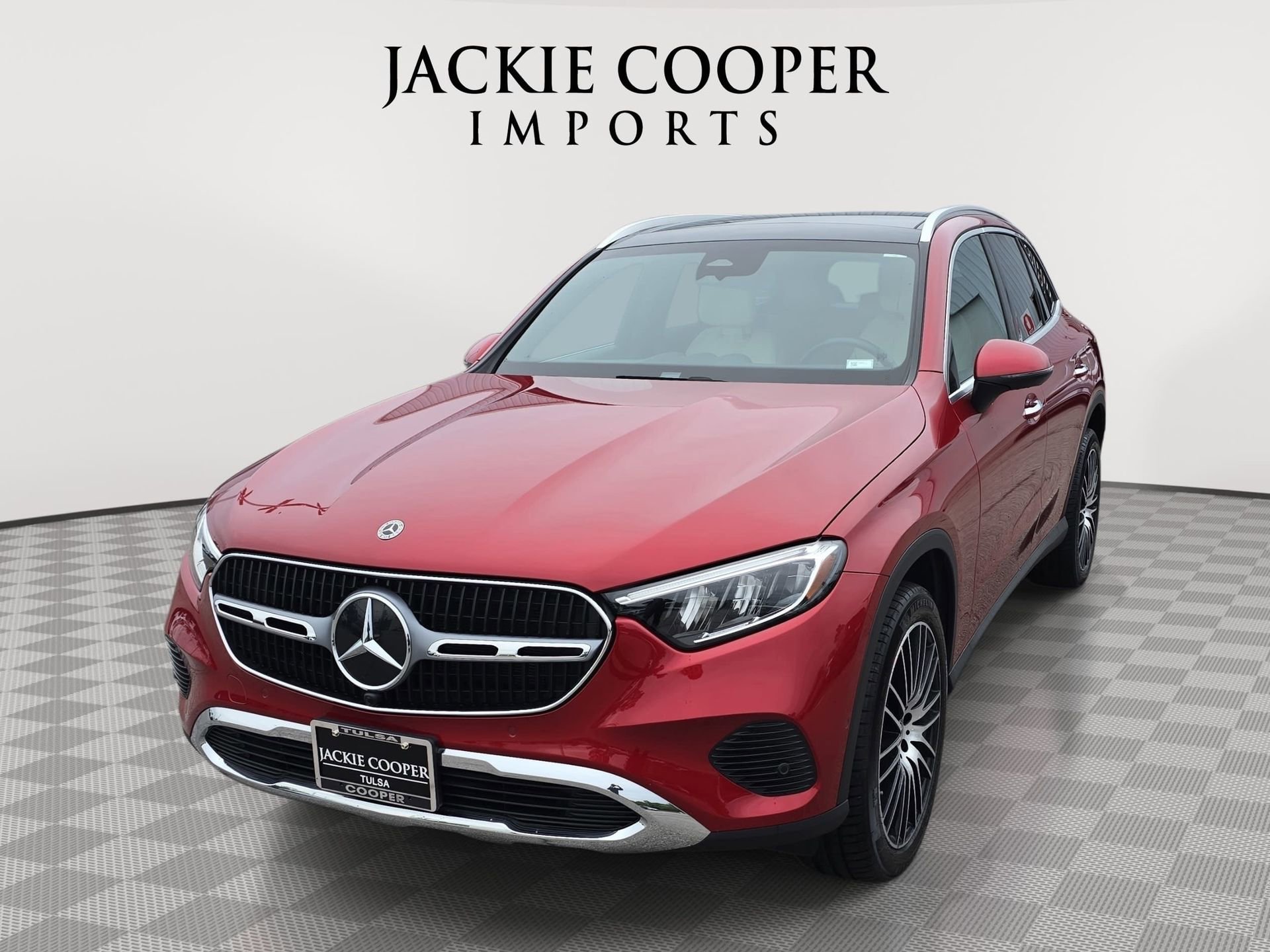 Used 2023 Mercedes-Benz GLC 300 4MATIC image 1