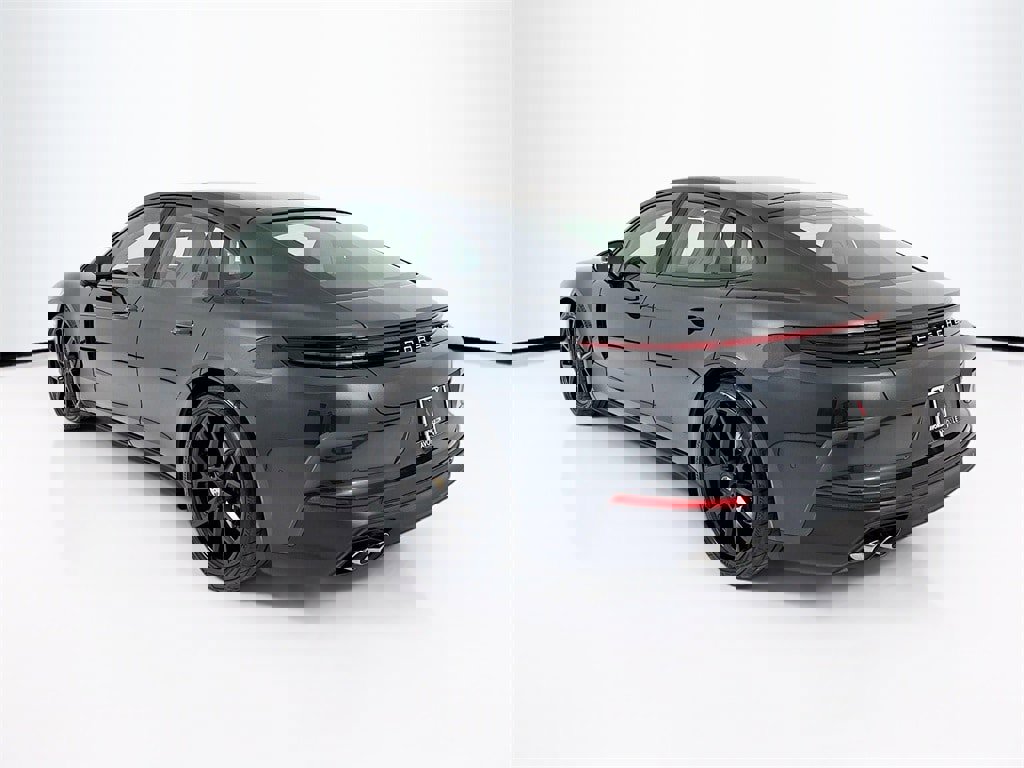 New 2026 Porsche Panamera 4 image 3