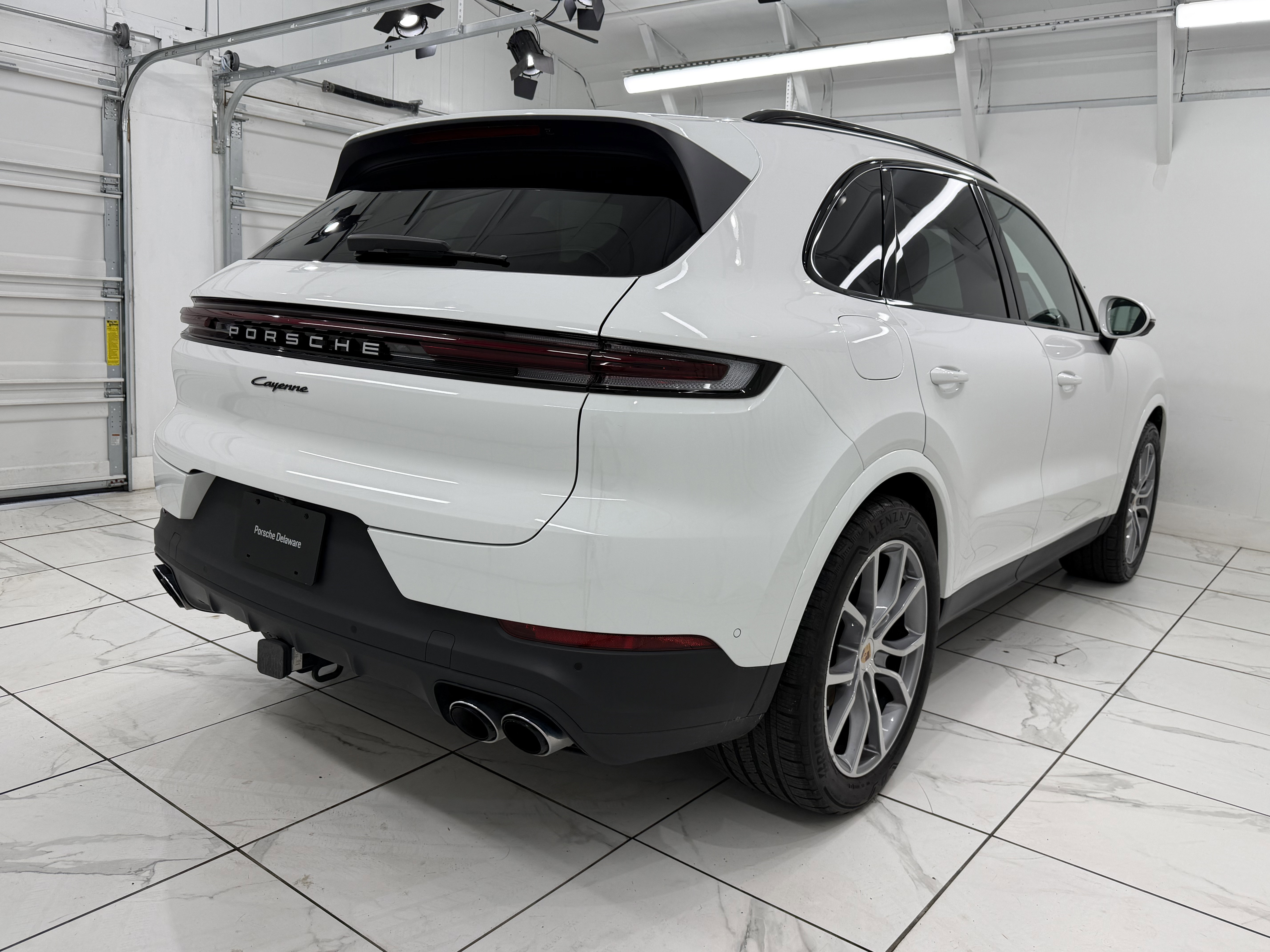 Certified 2025 Porsche Cayenne image 12
