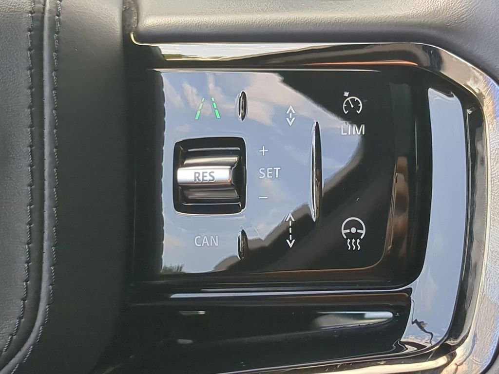 Used 2023 Land Rover Range Rover Sport SE Dynamic image 13