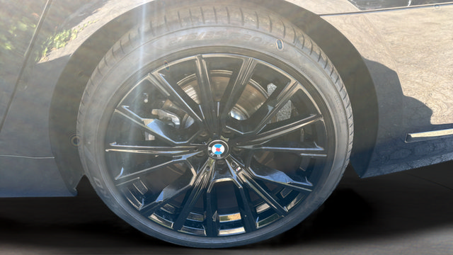 Used 2022 BMW 740i w/ M Sport Package RWD image 34