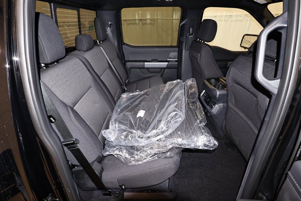 New 2026 Ford F150 XLT w/ Equipment Group 302A MID image 15