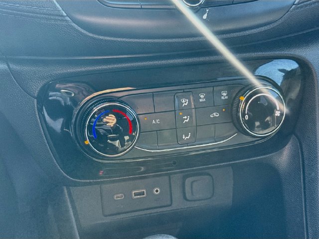 Used 2020 Buick Encore GX Preferred FWD image 21