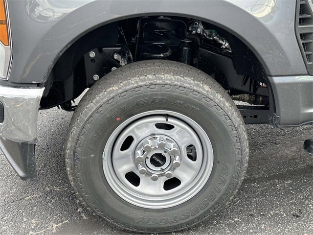New 2026 Ford F350 XL w/ FX4 Off-Road Package image 10