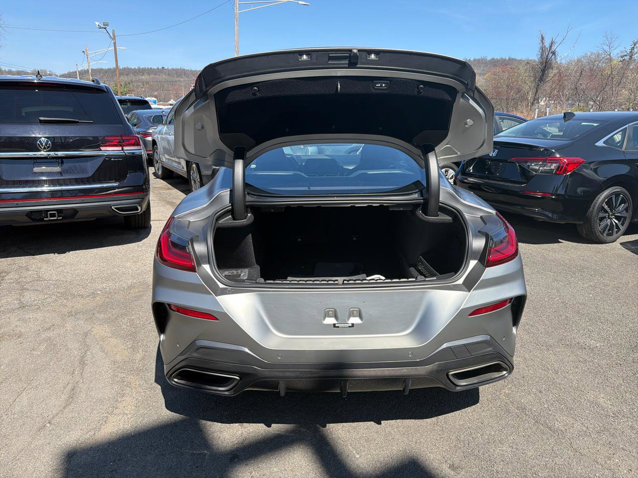 Used 2020 BMW M850i xDrive Coupe w/ M Carbon Exterior Package image 8