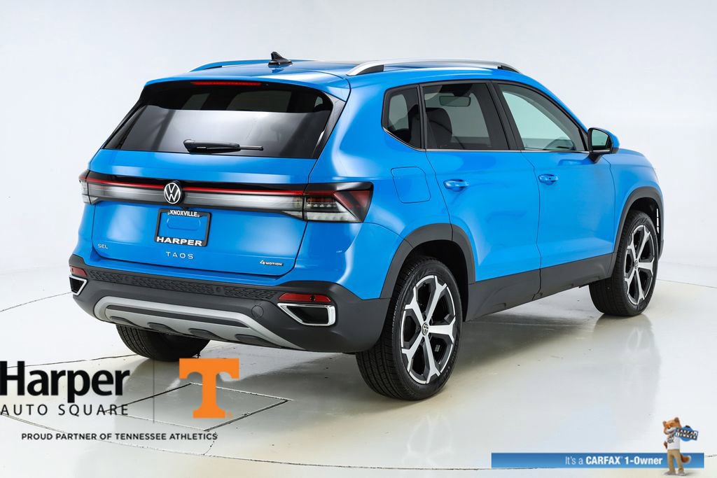 Used 2025 Volkswagen Taos SEL image 9