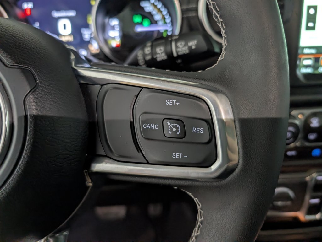 Used 2023 Jeep Wrangler Unlimited Sahara w/ Cold Weather Group AWD/4WD image 16