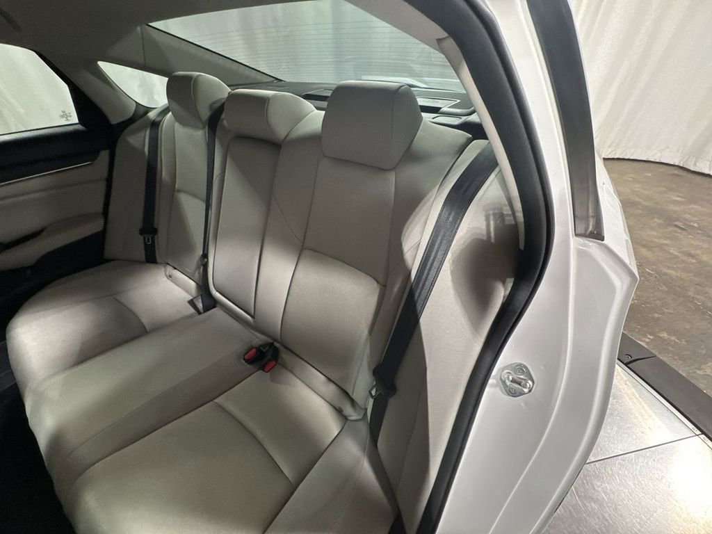 Used 2022 Honda Accord LX image 28