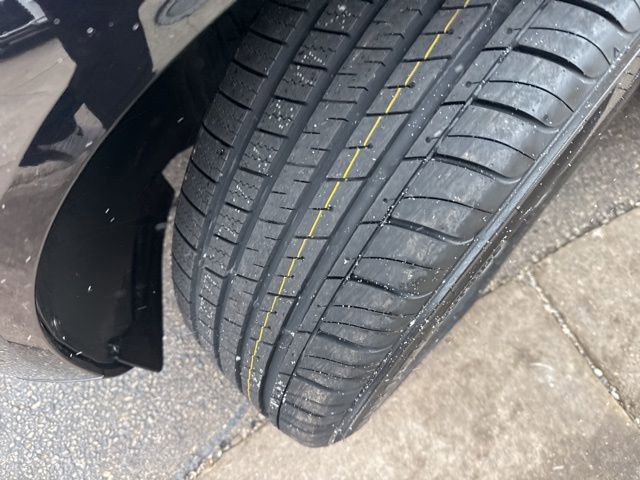 Used 2023 Volvo XC60 B5 Core image 10