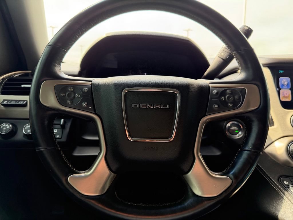 Used 2017 GMC Yukon Denali AWD/4WD image 16