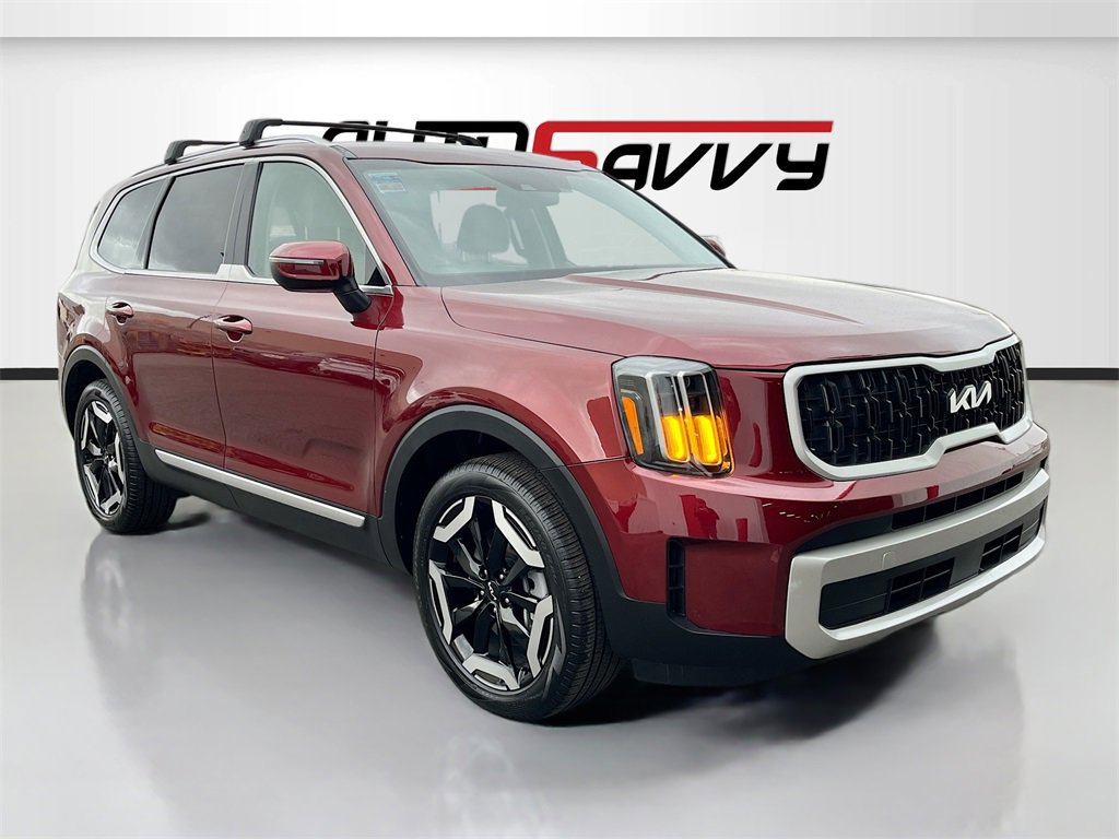 Used 2024 Kia Telluride EX w/ EX Captain's Chair Package