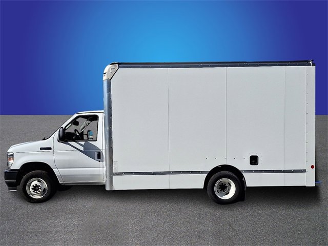 Used 2024 Ford E-450 and Econoline 450 Super Duty w/ Driver's Safety Package image 7
