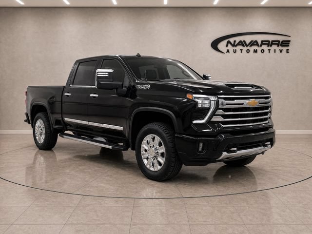 Used 2024 Chevrolet Silverado 2500 High Country w/ High Country Premium Package AWD/4WD image 9